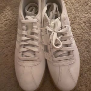 Women’s Brand New Adidas sneakers Size 10